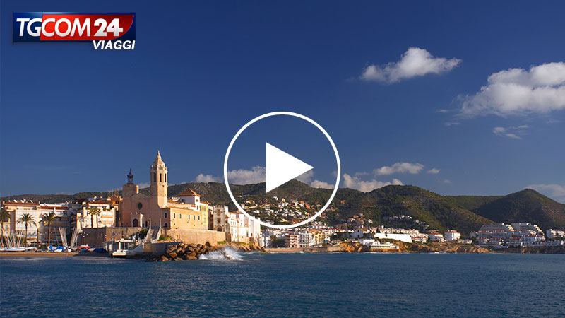 DONNAVVENTUR GOES TO SITGES
