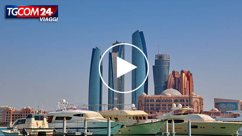 Donnavventura and the beauty of Abu Dhabi, the city among the sand dunes